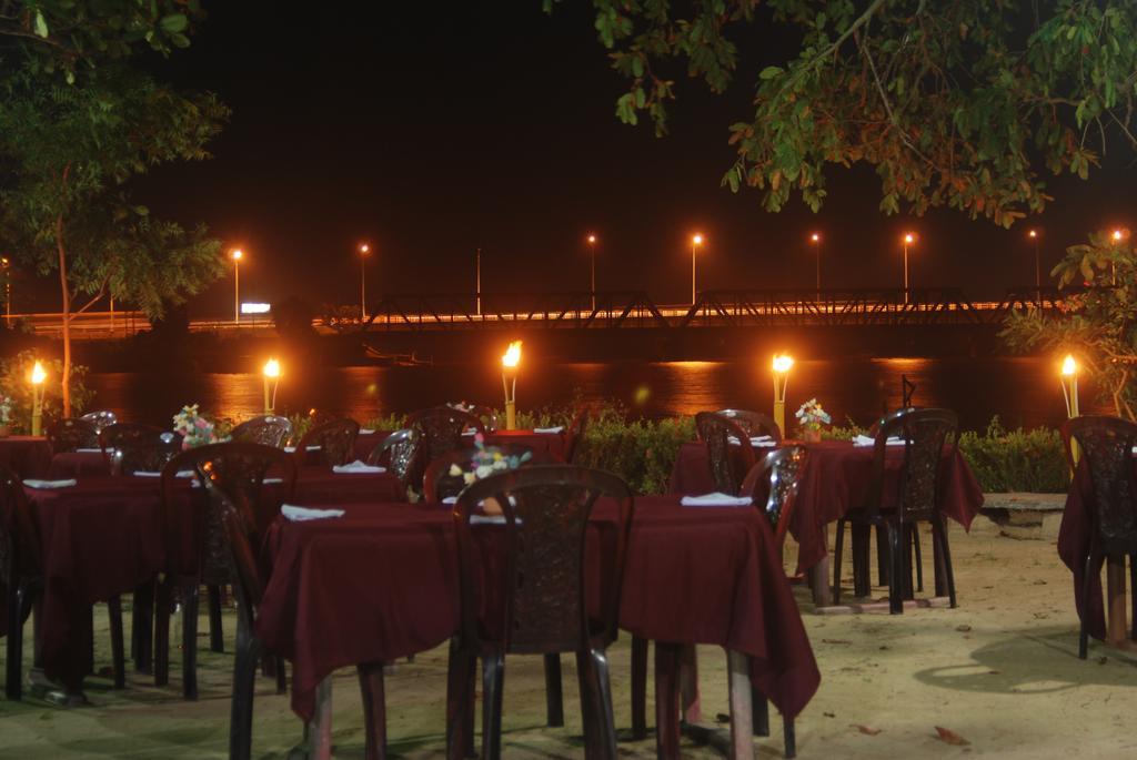 Riviera Resort Batticaloa Exterior photo