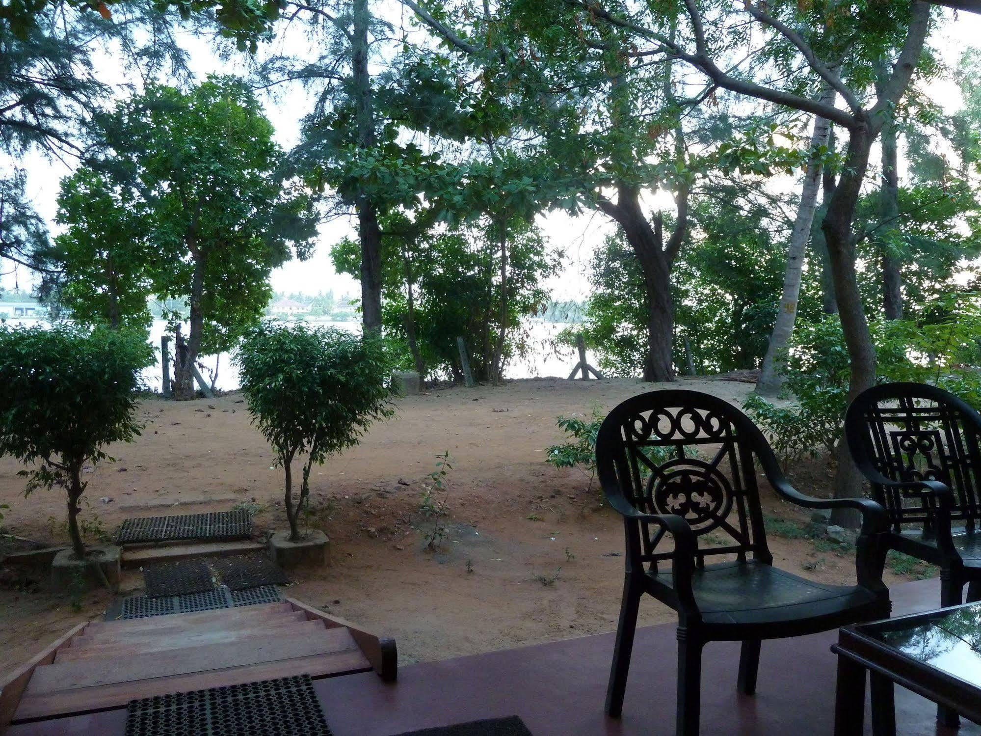 Riviera Resort Batticaloa Exterior photo