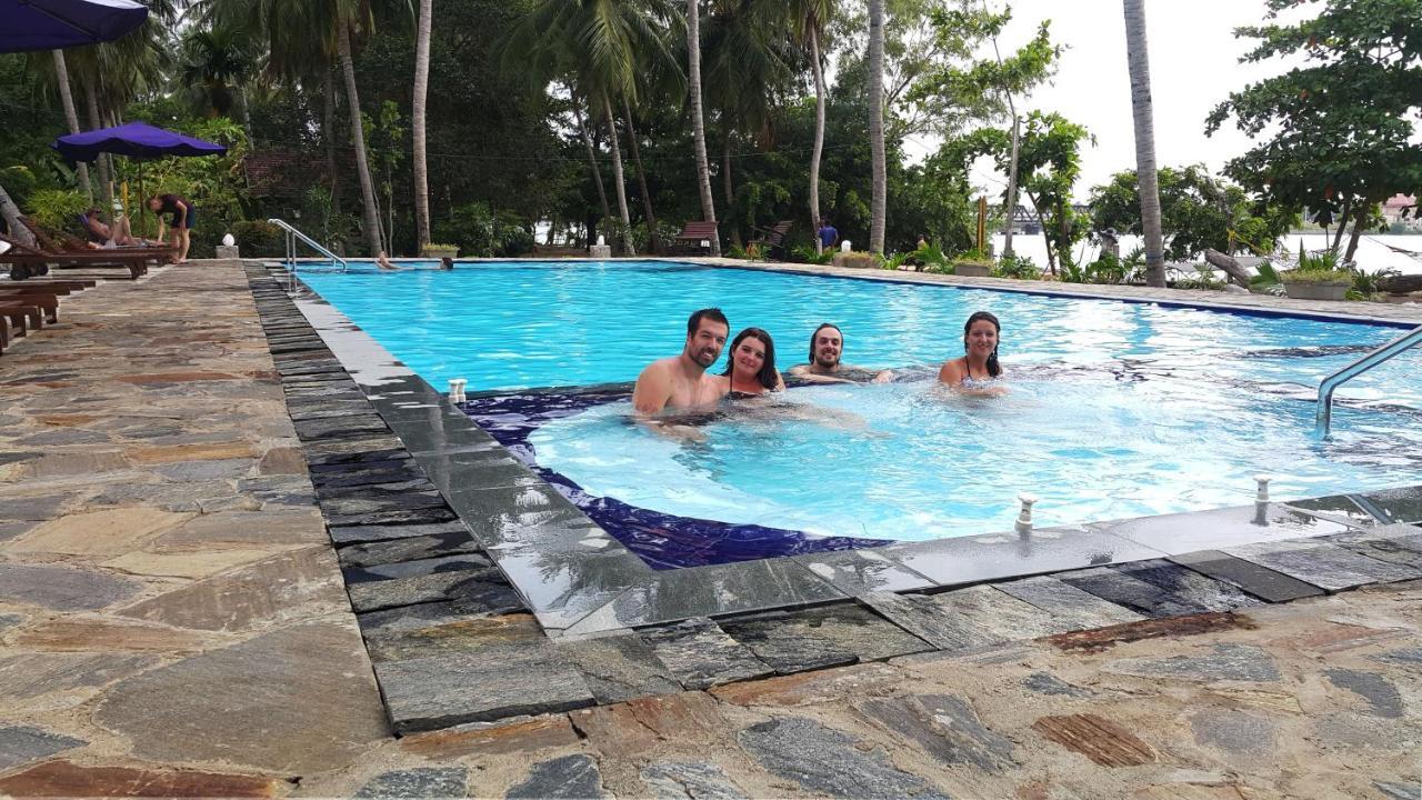Riviera Resort Batticaloa Exterior photo