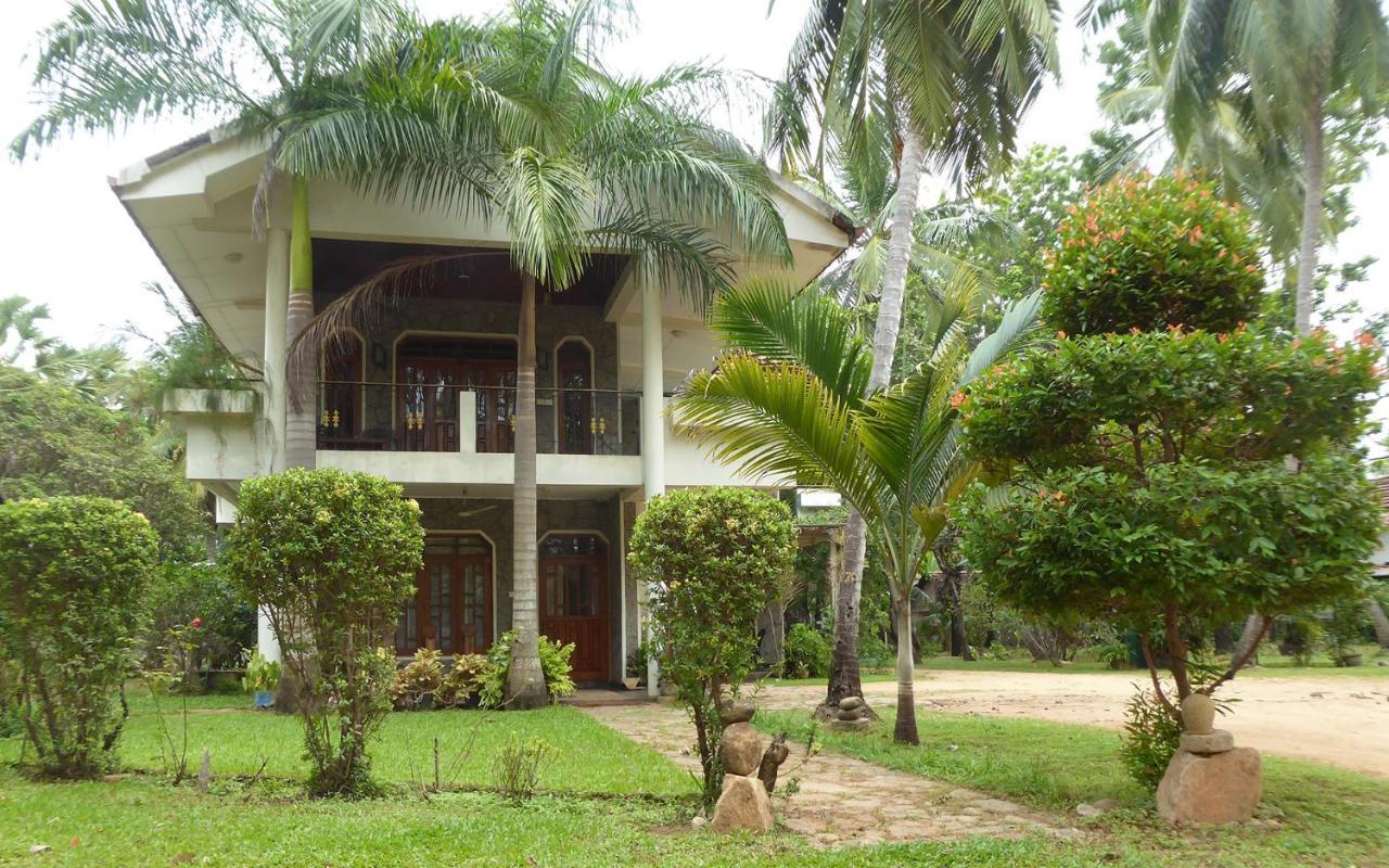 Riviera Resort Batticaloa Exterior photo