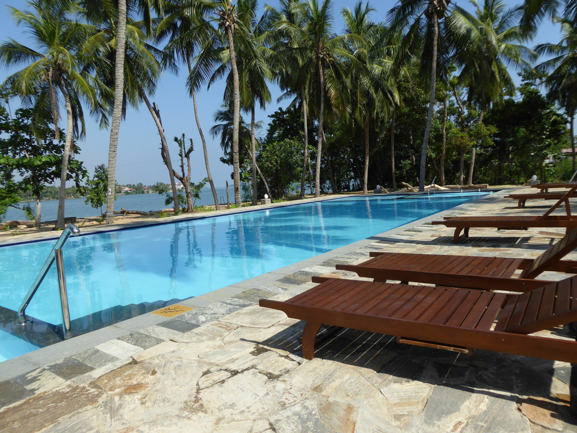 Riviera Resort Batticaloa Exterior photo